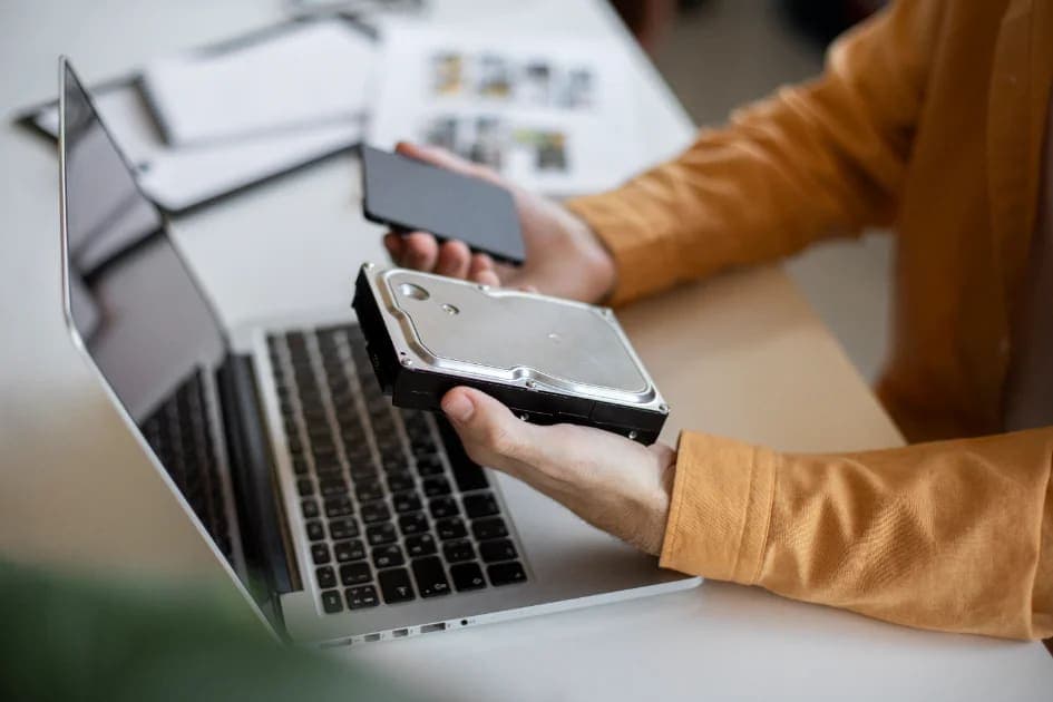 HD ou SSD: vale a pena trocar em notebook antigo? Comparativo técnico com preços